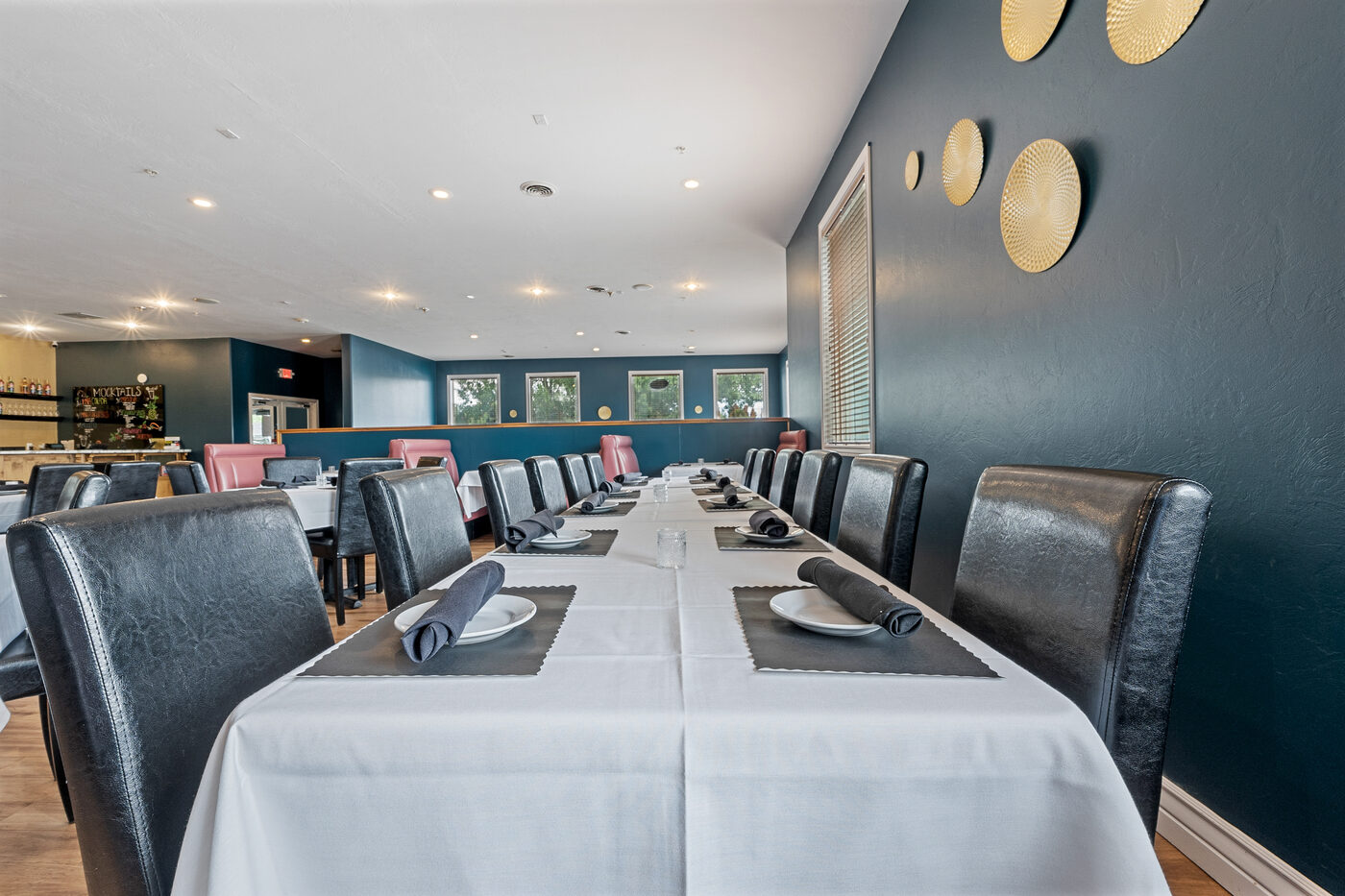 Long table configuration