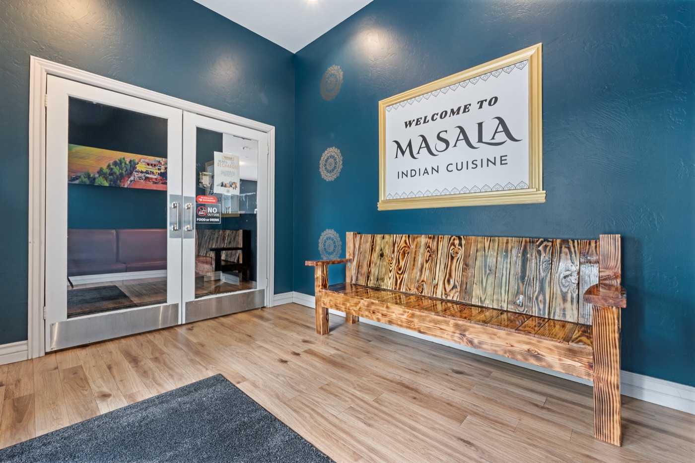 Entry vestibule with waiting area